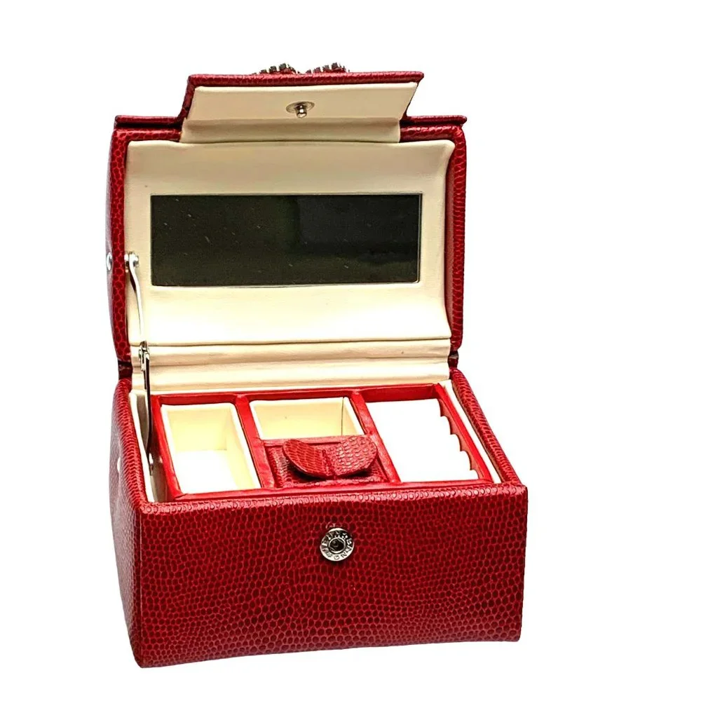 JEUN BANG  Embossed Faux Leather Rhinestone Heart Accents‎ Travel Jewelry Box